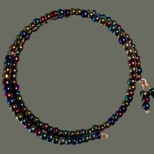 dark-iridescent-metallic-seed-bead-memory-wire-bracelet-with-dangle-charms